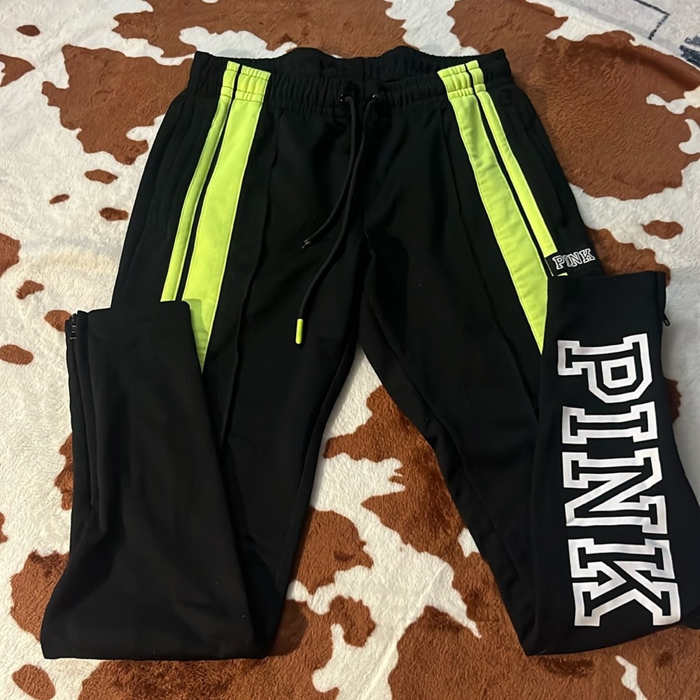 Pink leggings!